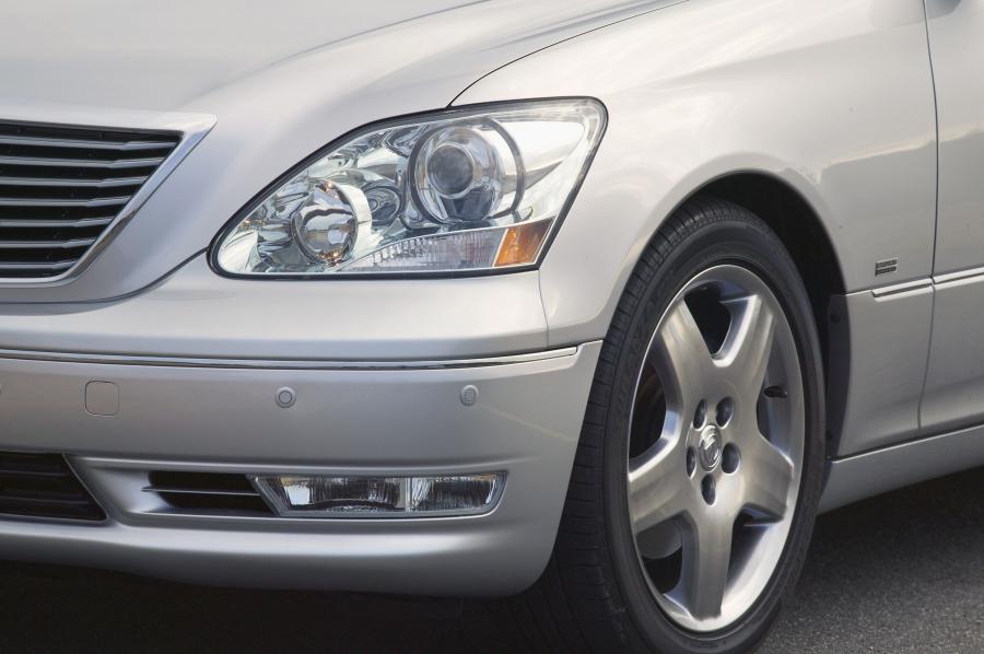  Lexus LS430 2004 года  (фото 10 из 16)
